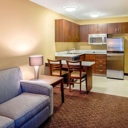 Microtel Inn & Suites By Wyndham Red Deer Dış mekan fotoğraf