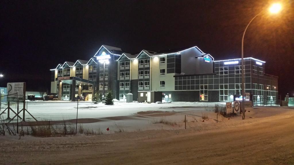 Microtel Inn & Suites By Wyndham Red Deer Dış mekan fotoğraf
