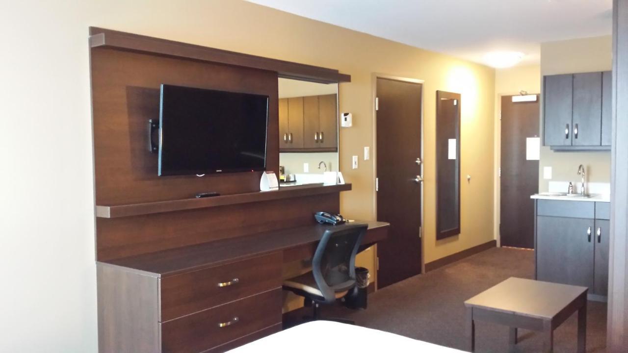 Microtel Inn & Suites By Wyndham Red Deer Oda fotoğraf